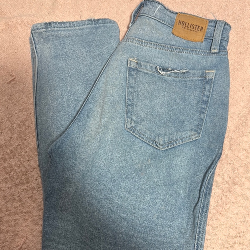 Light mom jeans